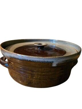 vintage Bear Pottery lidded casserole dish frosted drip glaze brown blue Bear 9